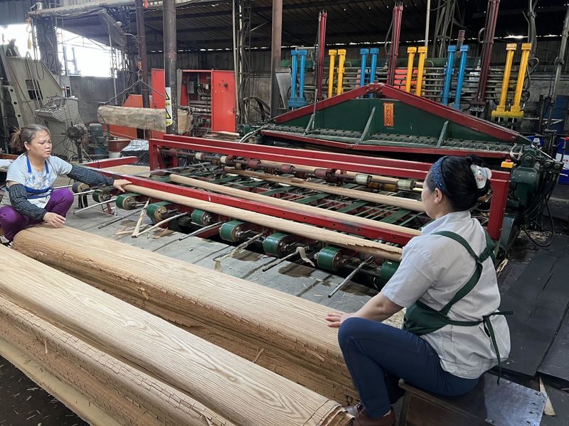 Dongguan Lingfeng Wood Industry Co., Ltd. dây chuyền sản xuất của nhà sản xuất