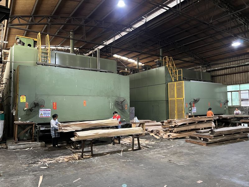 Dongguan Lingfeng Wood Industry Co., Ltd. dây chuyền sản xuất của nhà sản xuất