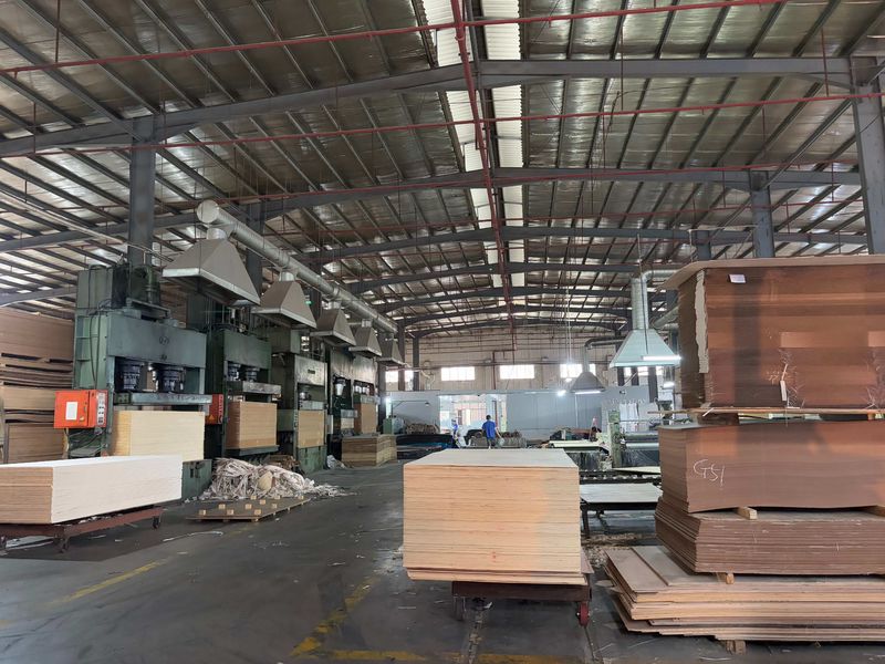 Dongguan Lingfeng Wood Industry Co., Ltd. dây chuyền sản xuất của nhà sản xuất